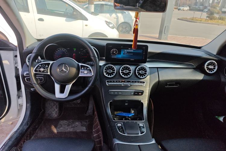 Used Mercedes-Benz C-Class 2019 C 260 L Sport Edition Center Console