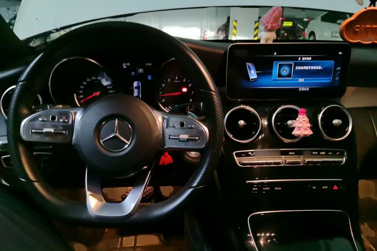 Used Mercedes-Benz C-Class 2019 C 260 Sport Edition Center Console