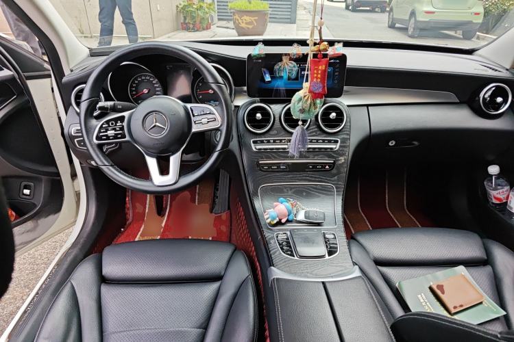 Used Mercedes-Benz C-Class 2019 C 260 L Sport Edition Center Console