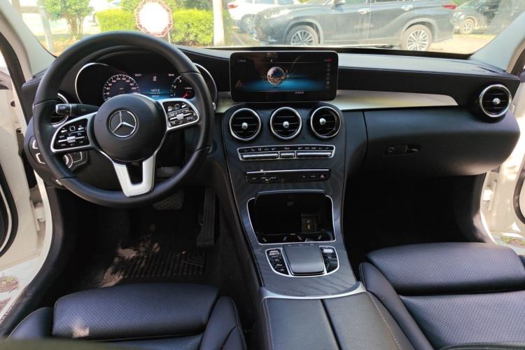 Used Mercedes-Benz C-Class 2019 Restyled C 260 L Sport Edition Center Console
