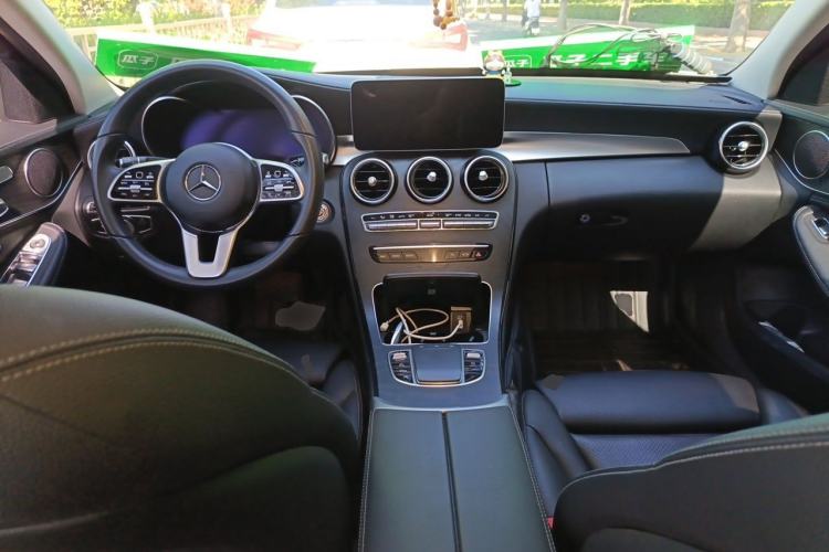 Used Mercedes-Benz C-Class 2019 Restyled C 260 L Sport Edition Center Console