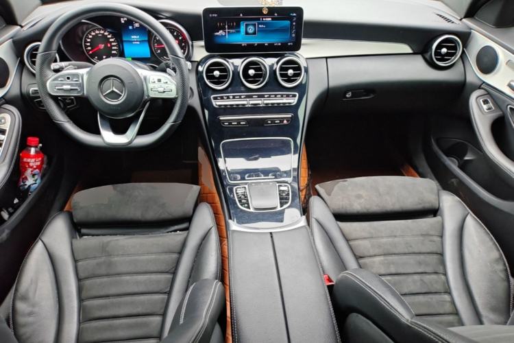 Used Mercedes-Benz C-Class 2019 C 260 Sport Edition 4MATIC Center Console