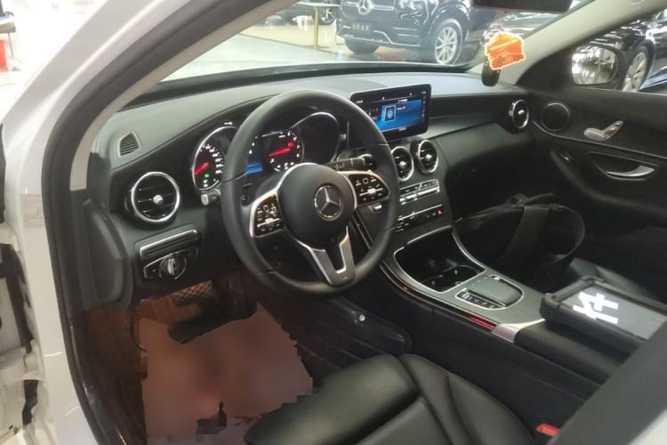 Used Mercedes-Benz C-Class 2019 C 180 L Fashion Edition Sport Version Center Console
