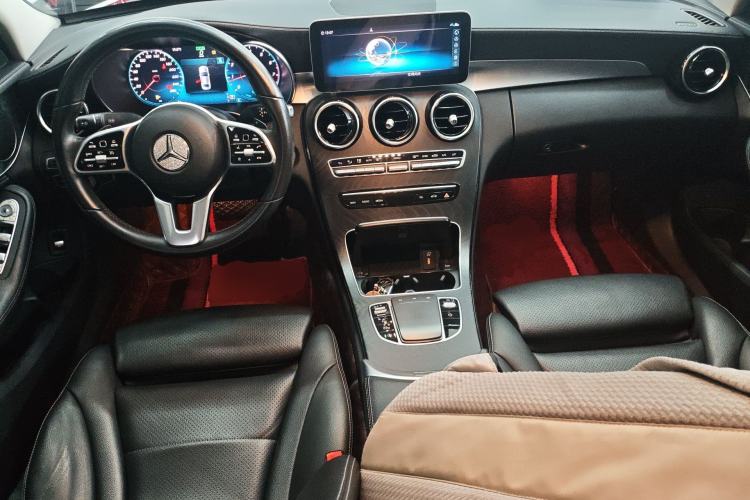 Used Mercedes-Benz C-Class 2019 Restyled C 260 L Sport Edition Center Console