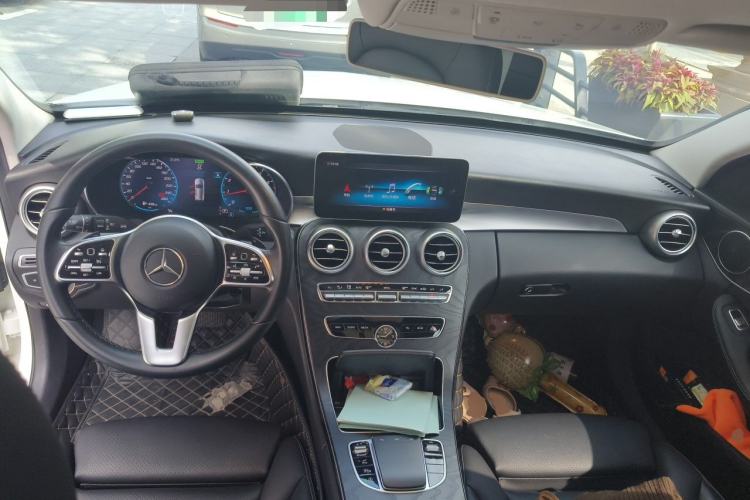 Used Mercedes-Benz C-Class 2019 C 260 Estate Center Console