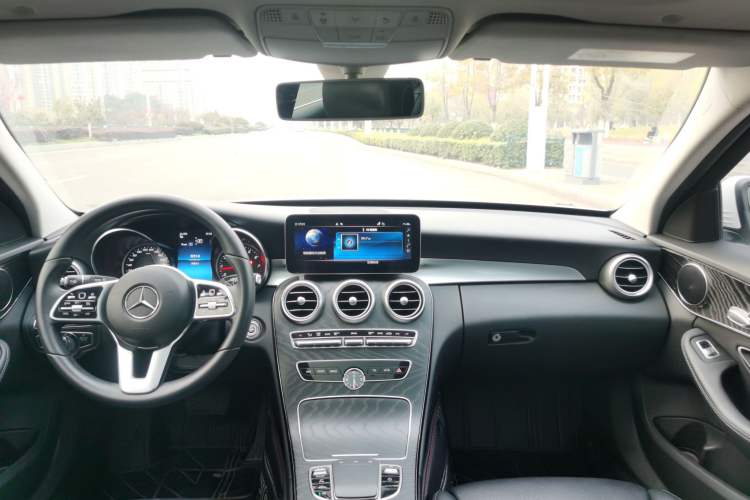 Used Mercedes-Benz C-Class 2019 C 180 Estate Center Console