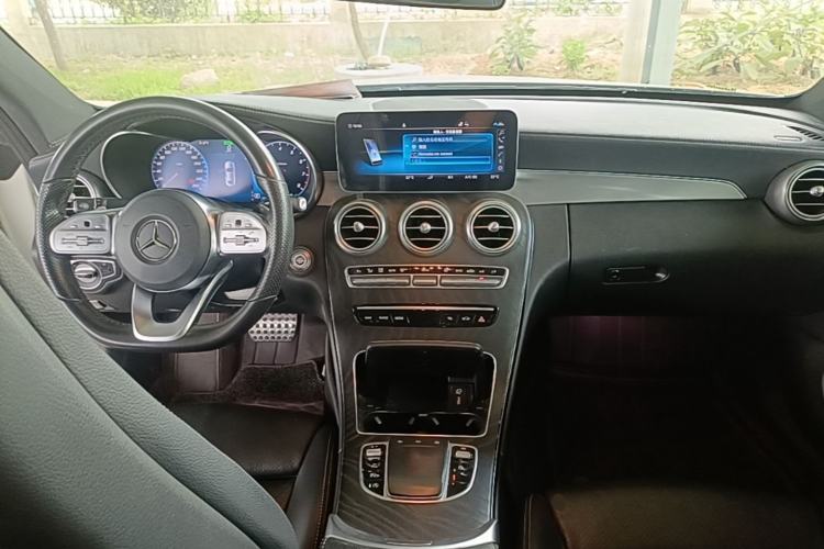 Used Mercedes-Benz C-Class 2019 C 260 Coupe Center Console