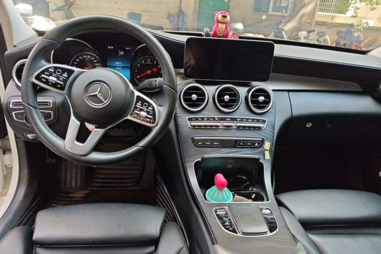 Used Mercedes-Benz C-Class 2019 C 260 L Sport Edition Center Console