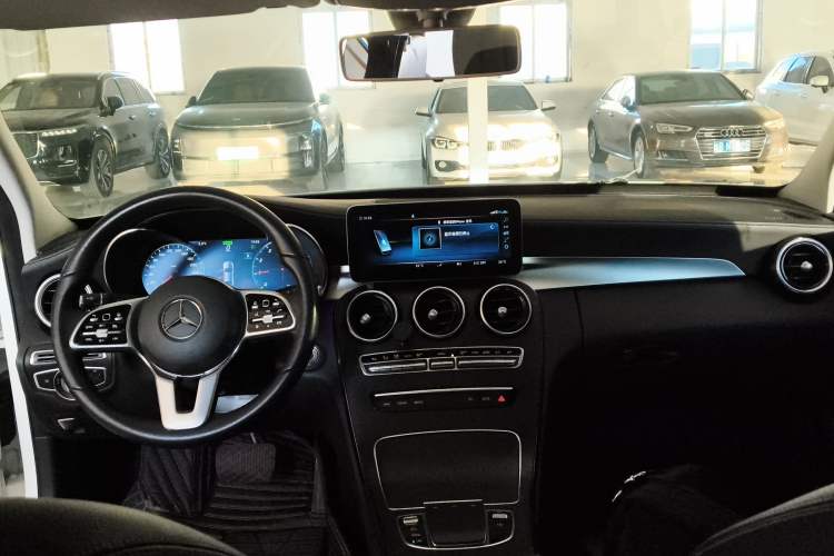 Used Mercedes-Benz C-Class 2019 Restyled C 260 L Sport Edition Center Console