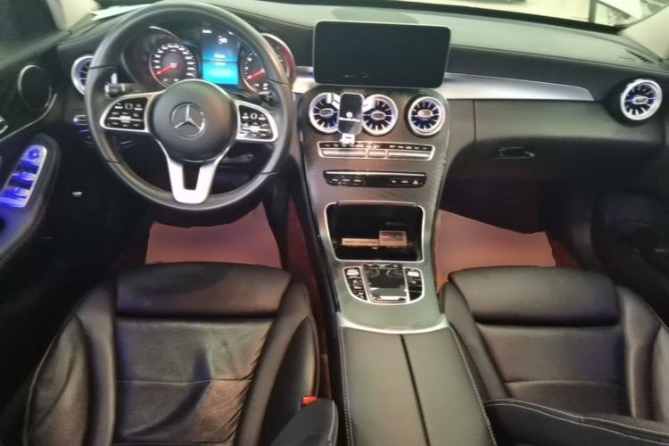 Used Mercedes-Benz C-Class 2019 C 180 L Fashion Edition Sport Version Center Console