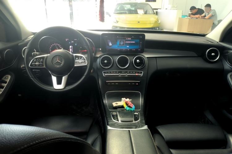 Used Mercedes-Benz C-Class 2019 C 260 L Sport Edition Center Console