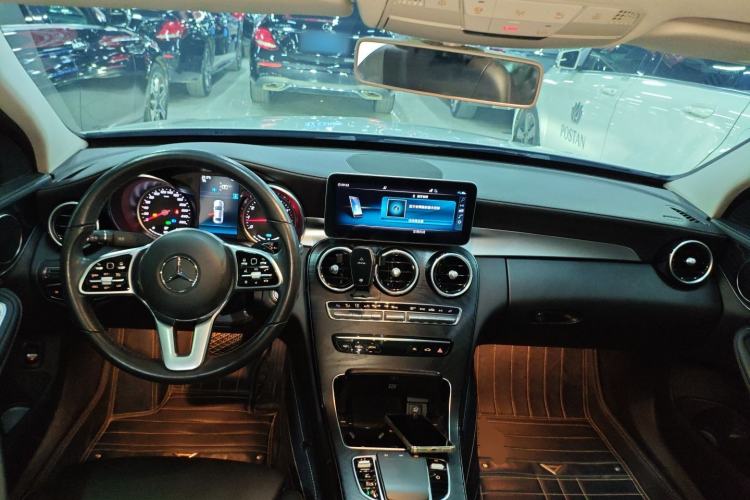 Used Mercedes-Benz C-Class 2019 C 260 L Sport Edition Center Console