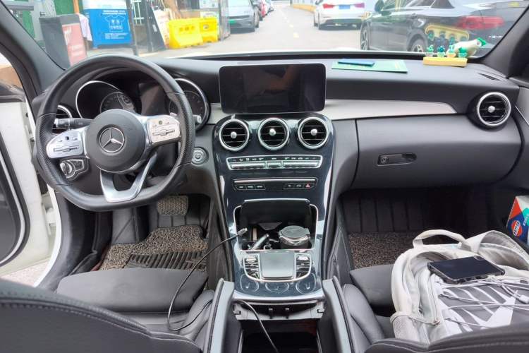 Used Mercedes-Benz C-Class 2019 C 260 Sport Edition Center Console
