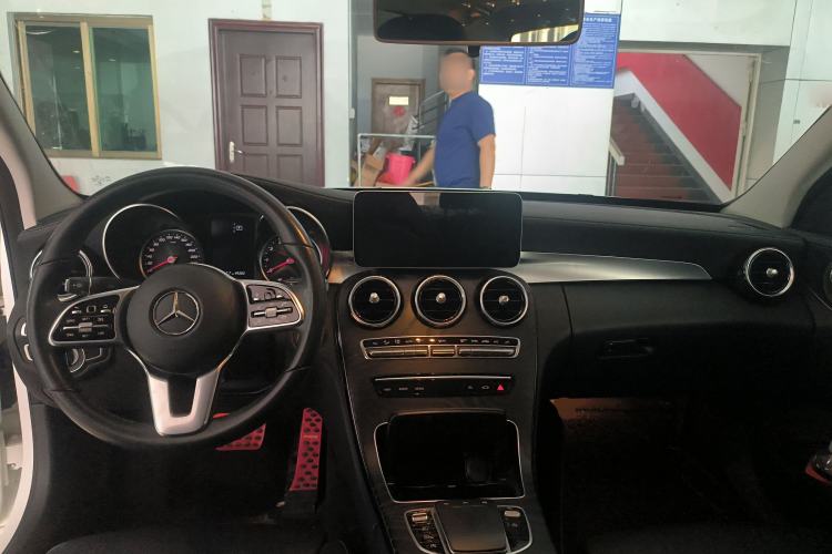 Used Mercedes-Benz C-Class 2019 C 180 L Fashion Edition Sport Version Center Console