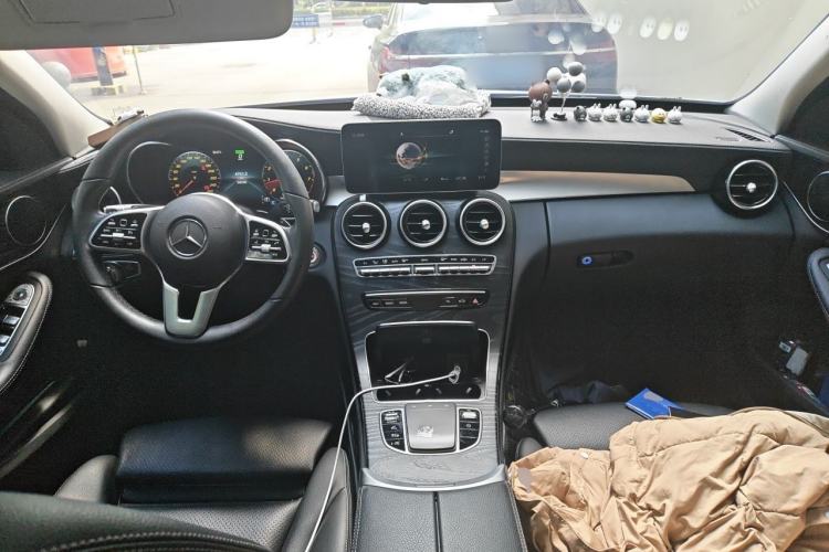 Used Mercedes-Benz C-Class 2019 C 260 L Sport Edition Center Console