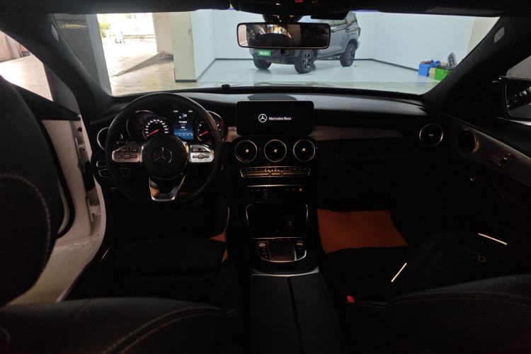 Used Mercedes-Benz C-Class 2019 C 260 Sport Edition Center Console