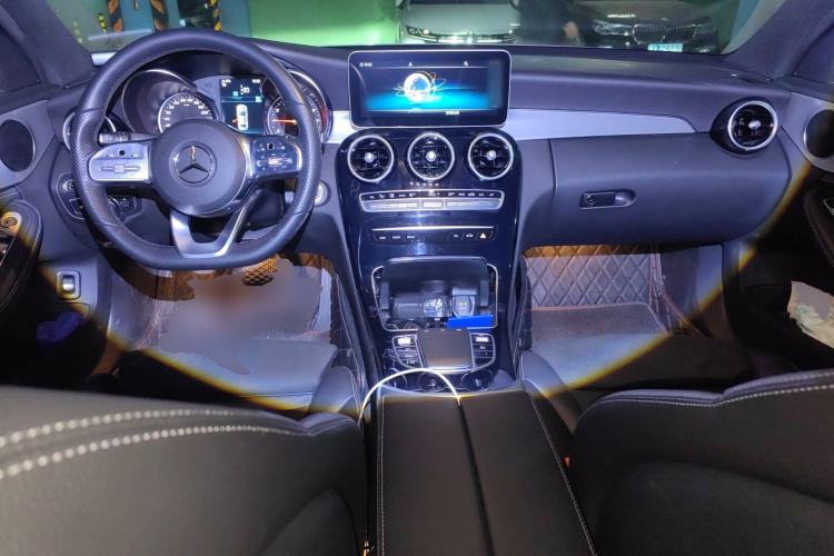 Used Mercedes-Benz C-Class 2019 C 260 Sport Edition Center Console
