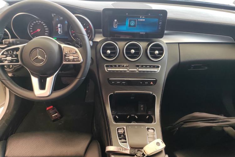 Used Mercedes-Benz C-Class 2019 C 260 L Sport Edition Center Console
