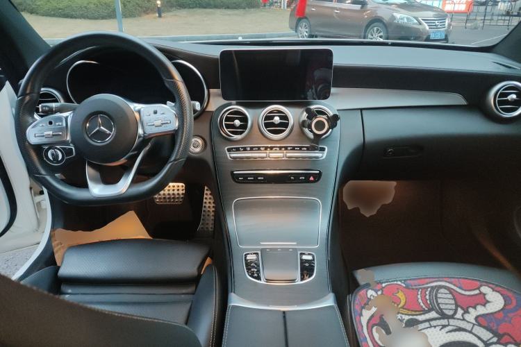 Used Mercedes-Benz C-Class 2019 C 260 4MATIC Coupe Center Console