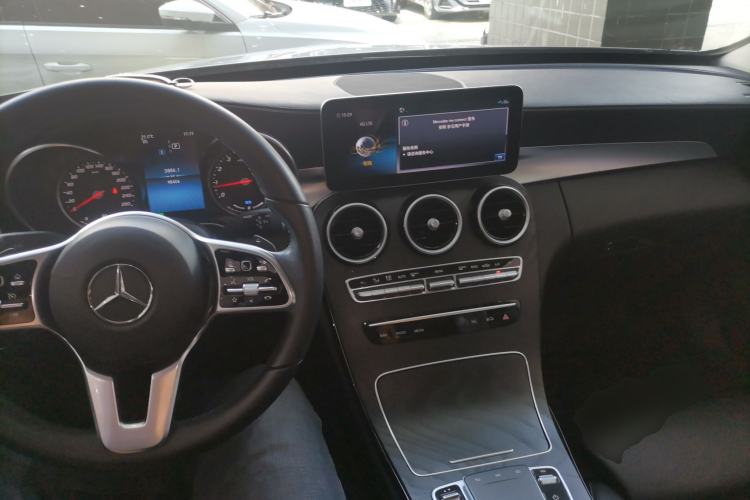 Used Mercedes-Benz C-Class 2019 C 260 L Sport Edition Center Console