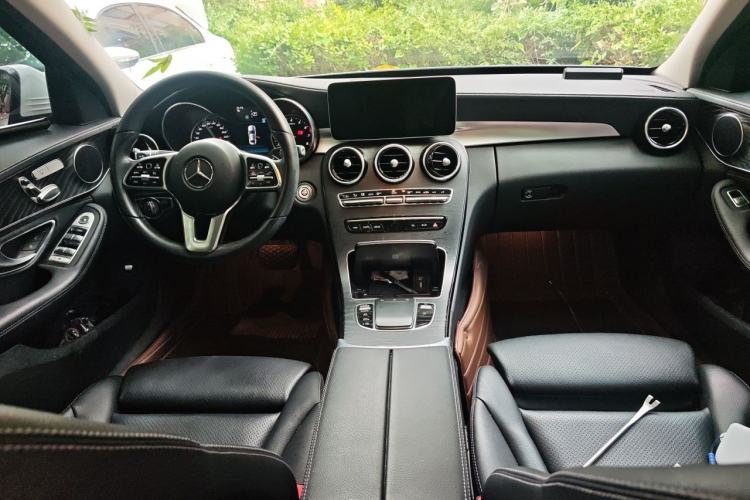 Used Mercedes-Benz C-Class 2019 C 260 L Sport Edition Center Console