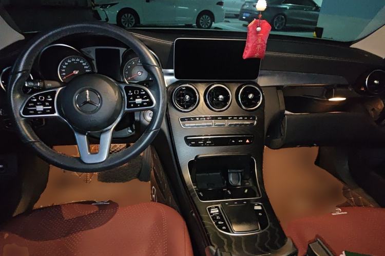 Used Mercedes-Benz C-Class 2019 C 180 L Fashion Edition Sport Version Center Console