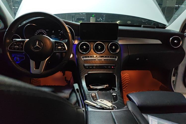 Used Mercedes-Benz C-Class 2019 Restyled C 260 L Sport Edition Center Console