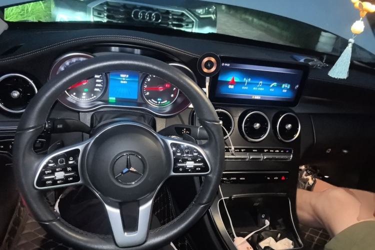 Used Mercedes-Benz C-Class 2019 C 260 L Sport Edition Center Console