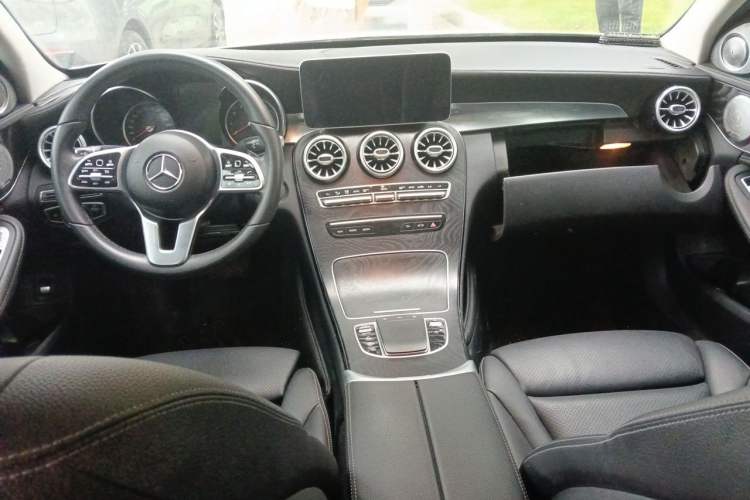 Used Mercedes-Benz C-Class 2019 C 260 L Sport Edition Center Console