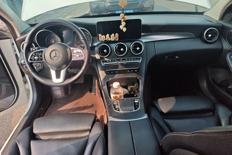 Used Mercedes-Benz C-Class 2019 C 180 L Fashion Edition Sport Version Center Console
