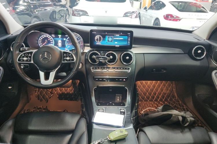 Used Mercedes-Benz C-Class 2019 Restyled C 260 L Sport Edition Center Console