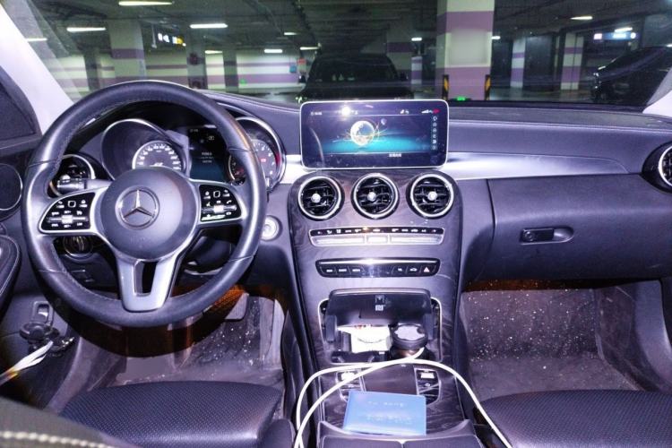 Used Mercedes-Benz C-Class 2019 C 260 L Sport Edition Center Console