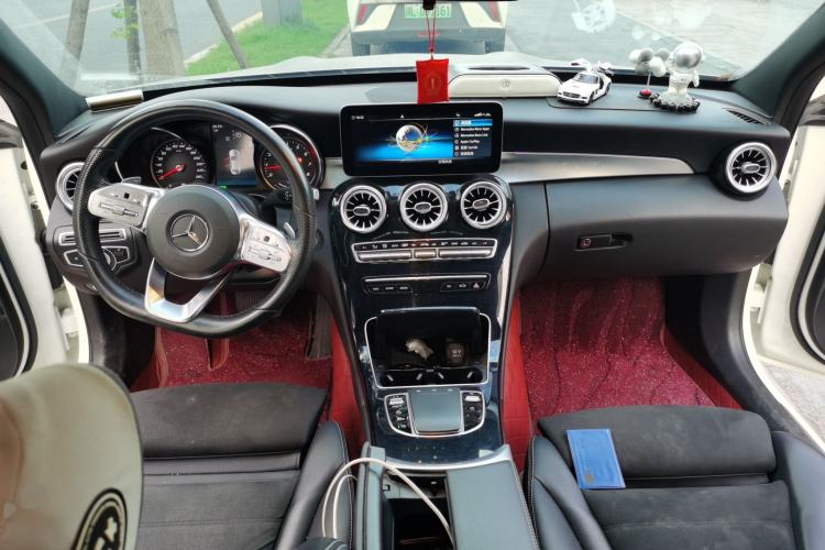 Used Mercedes-Benz C-Class 2019 C 260 Sport Edition Center Console