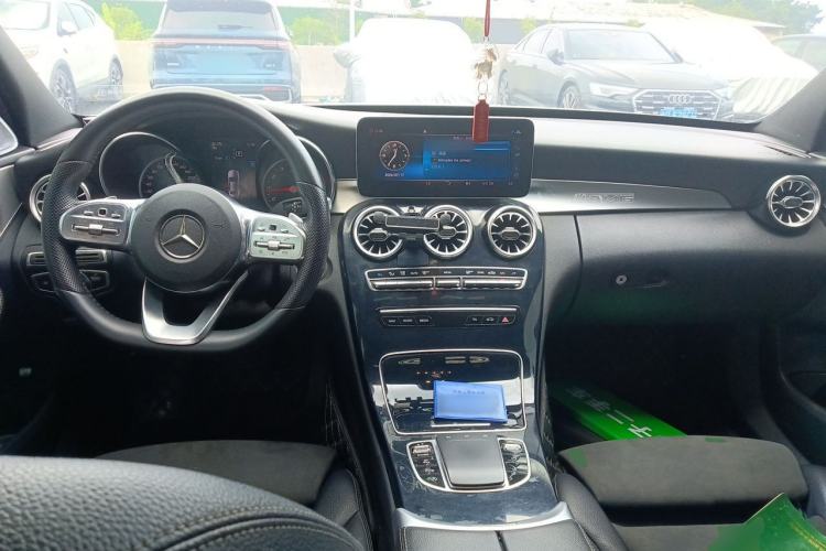 Used Mercedes-Benz C-Class 2019 C 260 Sport Edition Center Console