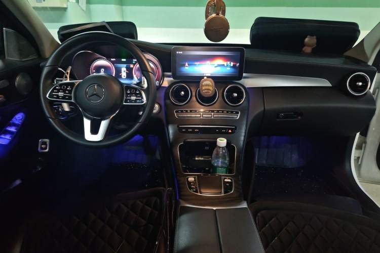 Used Mercedes-Benz C-Class 2019 Restyled C 260 L Sport Edition Center Console