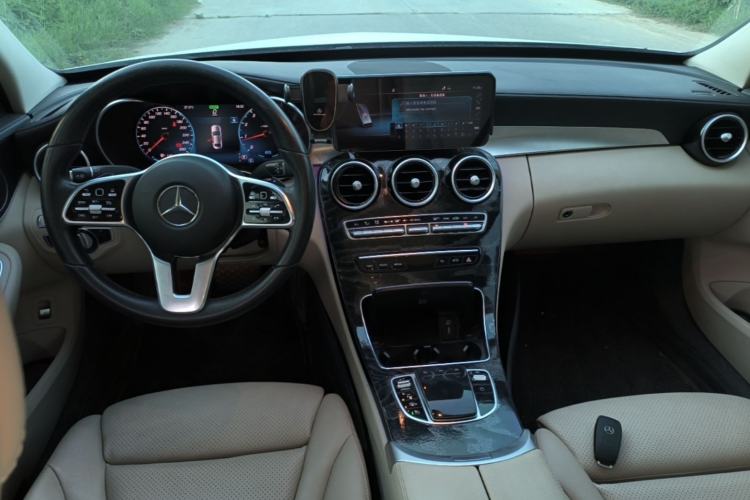 Used Mercedes-Benz C-Class 2019 C 260 L Sport Edition Center Console