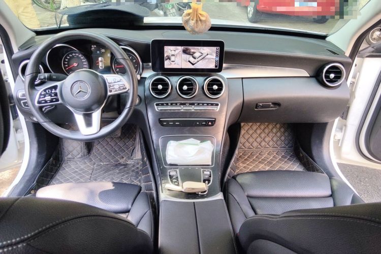 Used Mercedes-Benz C-Class 2019 C 260 L Sport Edition Center Console
