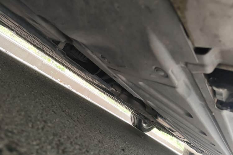 Used Mercedes-Benz C-Class 2019 C 260 L Sport Edition Chassis Front Left