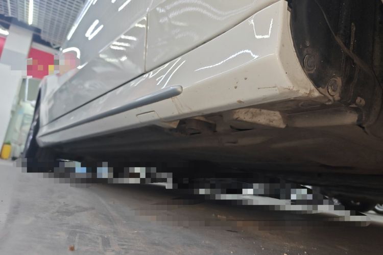 Used Mercedes-Benz C-Class 2019 C 180 L Fashion Edition Sport Version Chassis Front Right