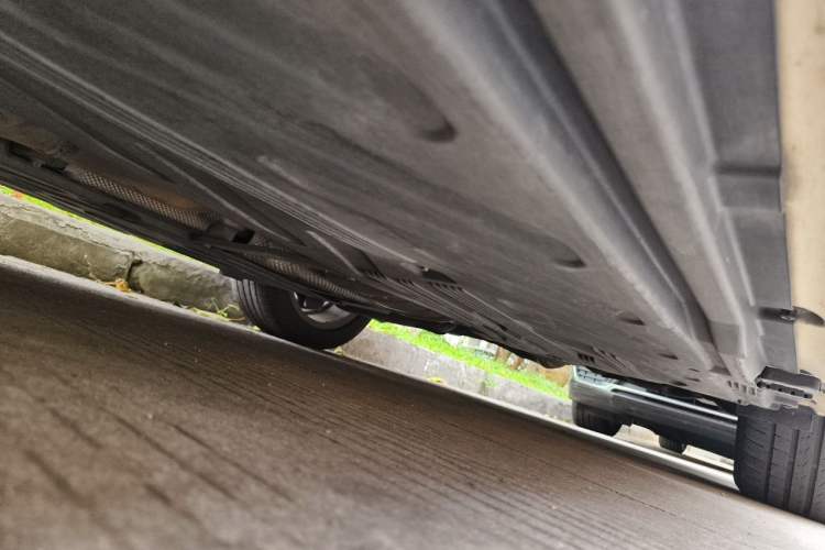 Used Mercedes-Benz C-Class 2019 C 260 L Sport Edition Chassis Rear Left