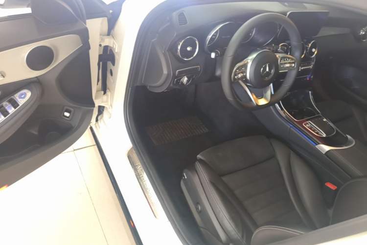 Used Mercedes-Benz C-Class 2019 C 260 Sport Edition Driver Seat