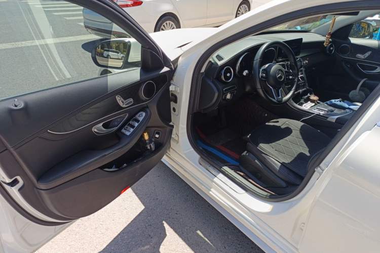 Used Mercedes-Benz C-Class 2019 C 180 L Fashion Edition Sport Version Driver Seat