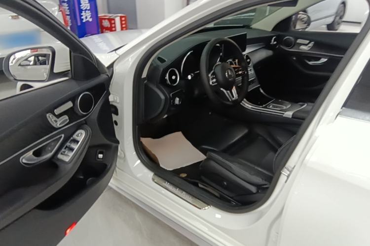 Used Mercedes-Benz C-Class 2019 Facelift C 260 L 4MATIC Sport Edition Driver Seat