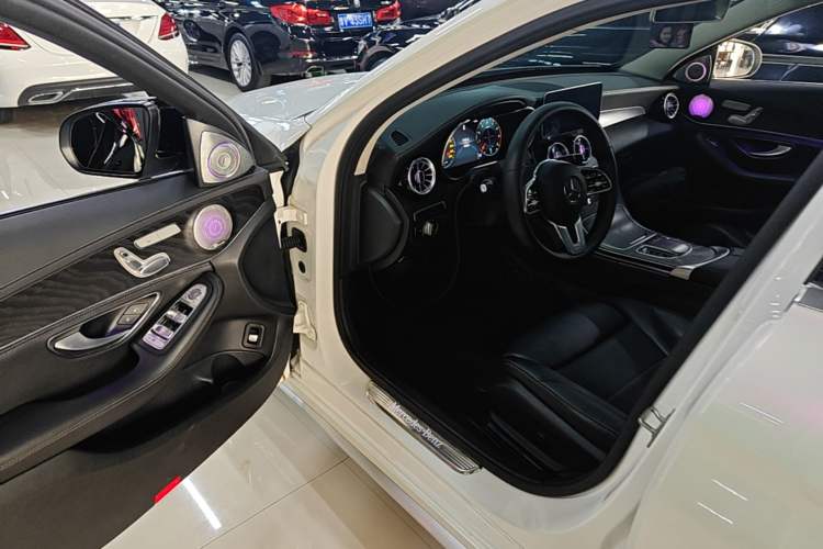 Used Mercedes-Benz C-Class 2019 Restyled C 260 L Sport Edition Driver Seat