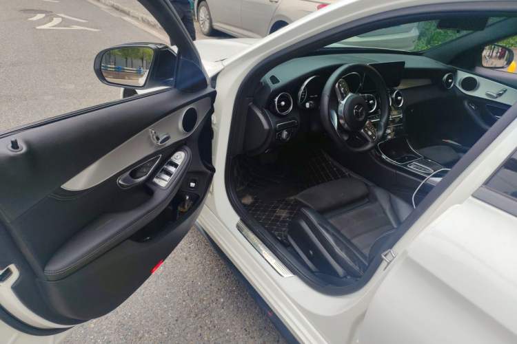 Used Mercedes-Benz C-Class 2019 C 260 Sport Edition Driver Seat