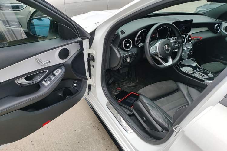 Used Mercedes-Benz C-Class 2019 C 260 Sport Edition Driver Seat
