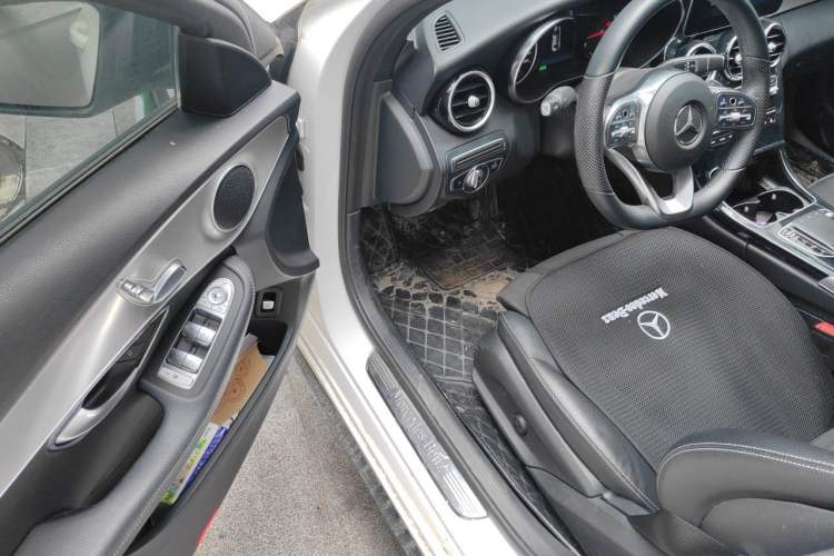 Used Mercedes-Benz C-Class 2019 C 260 Sport Edition Driver Seat