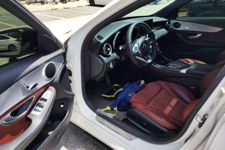Used Mercedes-Benz C-Class 2019 C 260 Sport Edition Driver Seat