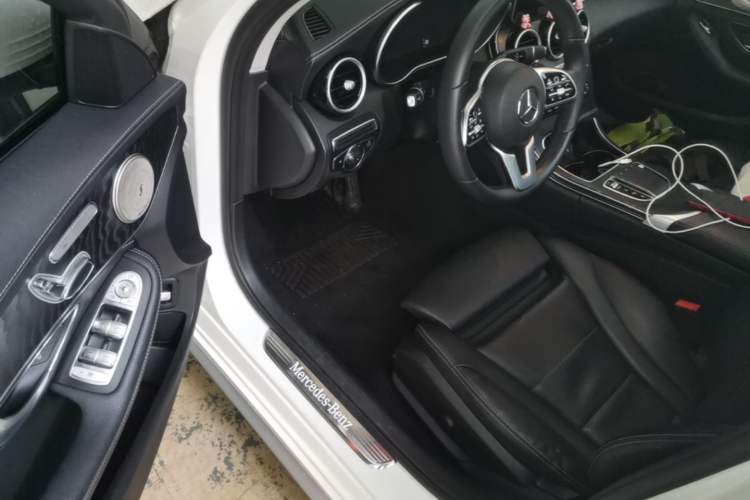 Used Mercedes-Benz C-Class 2019 C 260 L 4MATIC Sport Edition Driver Seat