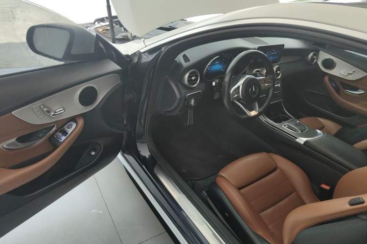 Used Mercedes-Benz C-Class 2019 C 260 Coupe Driver Seat